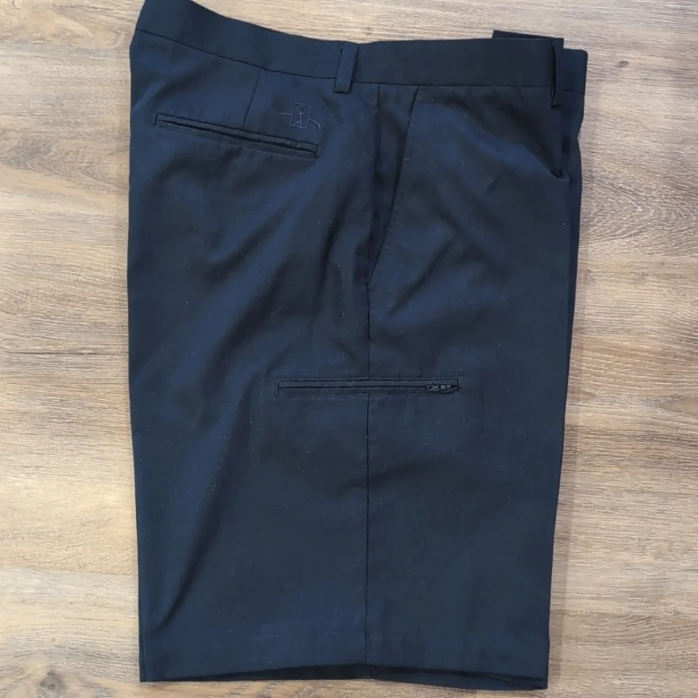 Champion Tour Navy Blue Golf Outdoor Shorts Zip Button w/ Belt Loops. Size 36